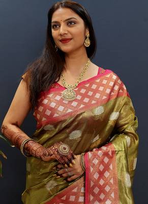 Olive green banarasi silk blend saree with contrast geometric border 4