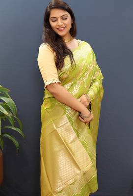 Mehendi green banarasi silk blend saree with gold zari floral weaving & rich pallu 3