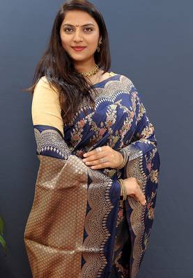 Navy blue banarasi silk blend saree with gold zari floral weaving & rich pallu 3
