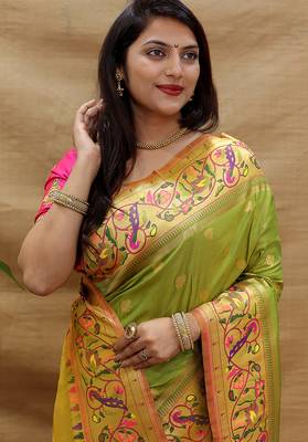 Mehendi green paithani silk blend saree with peacock floral border & rani pink blouse 4