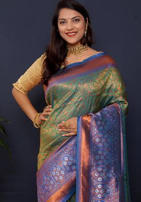 Olive green banarasi silk blend saree with blue zari border & woven pallu 3