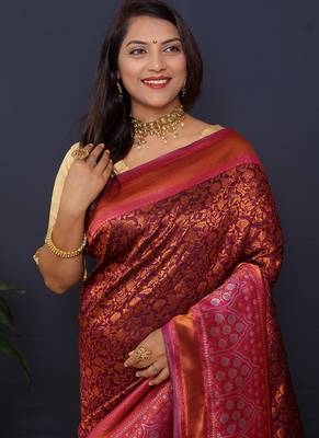 Wine banarasi silk blend saree with rani pink zari border & woven pallu 4