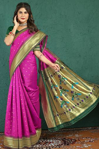 Magenta banarasi silk blend saree with zari weaving & dark green paithani border