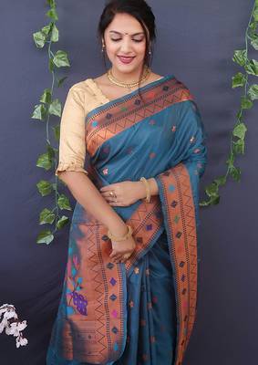 Teal blue banarasi silk blend saree with copper zari butti & geometric woven border 3