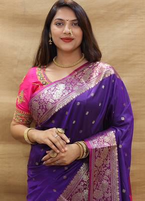 Purple banarasi silk blend saree with contrast border & rich zari weaving 4