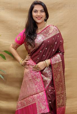 Wine banarasi silk blend saree with contrast border & rich zari weaving 3