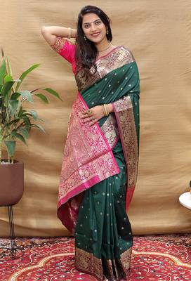 Bottle green banarasi silk blend saree with contrast border & rich zari weaving 2