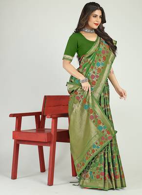Green banarasi silk blend saree with multicolor floral zari weaving 3