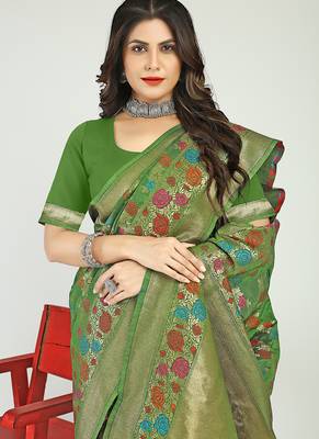 Green banarasi silk blend saree with multicolor floral zari weaving 4