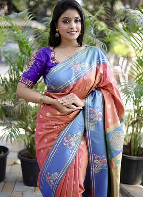 Coral paithani silk blend saree with contrast border & zari floral weaving 4