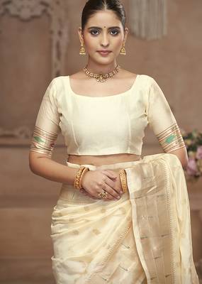 Off white paithani silk blend saree with gold zari border & peacock pallu 4