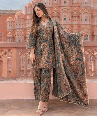 Green cotton paisley style floral printed short kurta set with dupatta 2