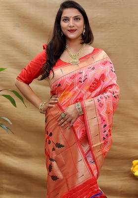 Pink patola silk blend saree with bird motif paithani pallu and zari border 3