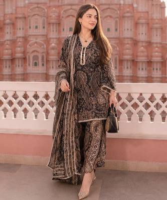 Black cotton paisley style floral printed short kurta set with dupatta 1