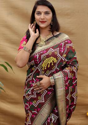 Maroon patola silk blend saree with bird motif paithani pallu and zari border 4