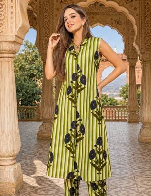 Green cotton stripes & floral printed straight kurta set for women 3