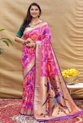 Magenta pink patola silk blend saree with bird motif paithani pallu and zari border 1