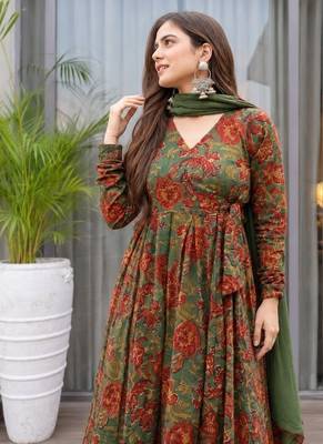 Green cotton floral printed anarkali kurta set with dupatta 4