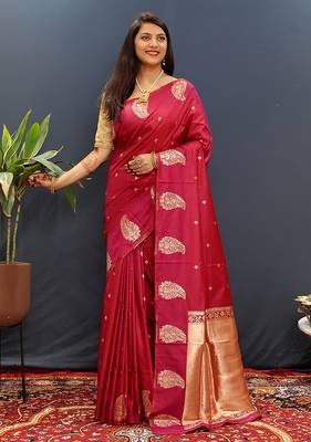 Rani pink silk blend banarasi saree with golden zari buti and border 1