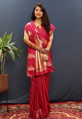 Rani pink silk blend banarasi saree with golden zari buti and border 2