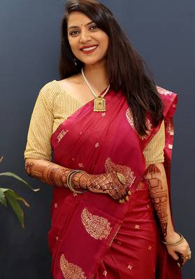 Rani pink silk blend banarasi saree with golden zari buti and border 4