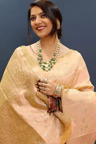 Gajri pink silk blend banarasi saree with all-over gold zari jaal work