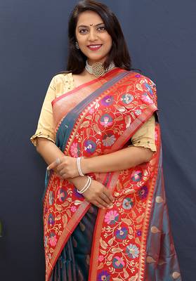 Grey banarasi silk blend saree with multicolor paithani floral border & pallu 4