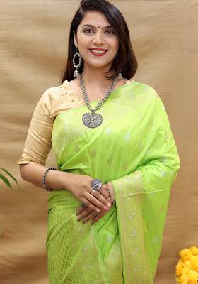 Lime green banarasi silk blend saree with silver zari weaving 4