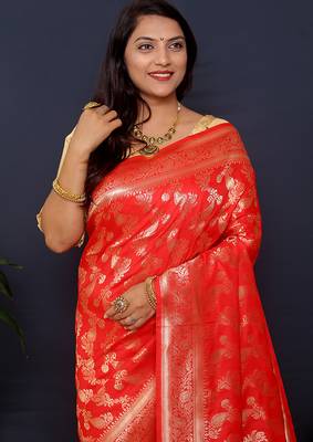 Red kanjeevaram silk blend saree with copper zari floral weaving 3