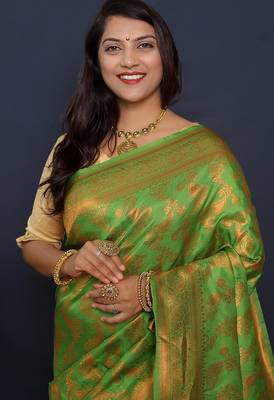 Leaf green kanjeevaram silk blend saree with copper zari floral weaving 3