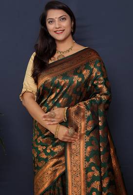 Bottle green kanjeevaram silk blend saree with copper zari floral weaving 3