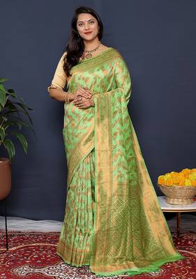 Light green kanjeevaram silk blend saree with copper zari floral weaving 1