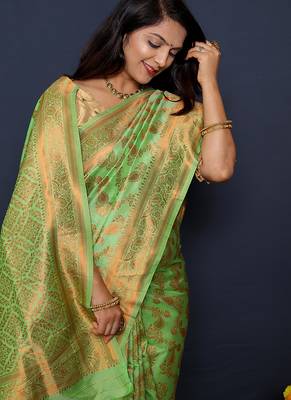 Light green kanjeevaram silk blend saree with copper zari floral weaving 3