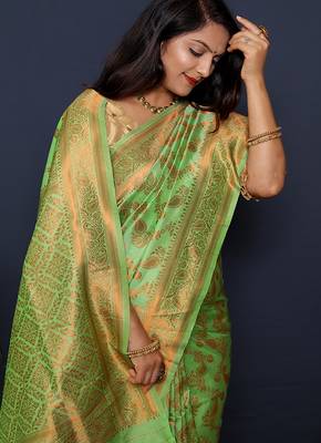 Light green kanjeevaram silk blend saree with copper zari floral weaving 4
