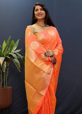 Peach pink banarasi silk blend saree with zari buta & rich pallu 3
