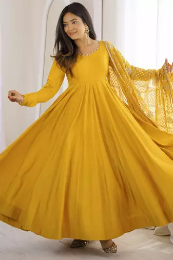 Women Roman Silk Chanderi Solid Anarkali Kurta Set with Dupatta