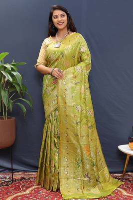 Light green banarasi silk blend saree with zari floral weaving 2