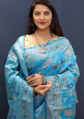 Light blue banarasi silk blend saree with zari floral weaving 4