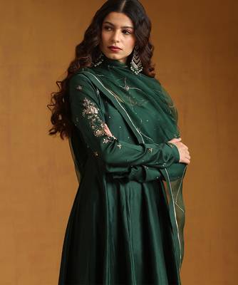 Emerald green embroidered chanderi anarkali set 5