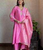 Pink embroidered chanderi kurta set with pants and dupatta – set of 3