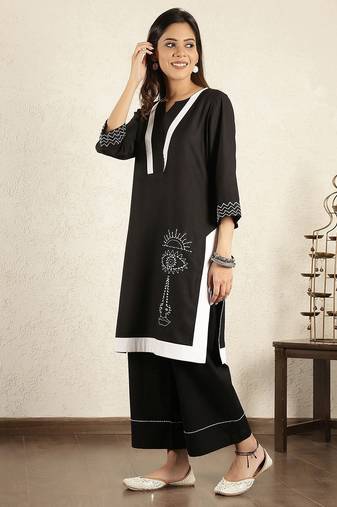 Black embroidered cotton suit – set of 2