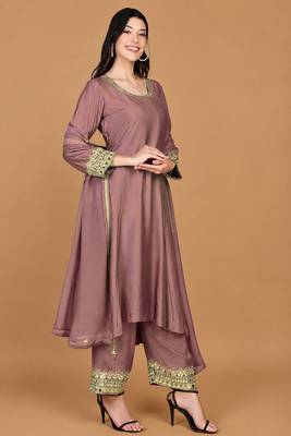 Earthy Pink Self Katan Kurta and Pant with Mirror Work and Georgette Dupatta 4