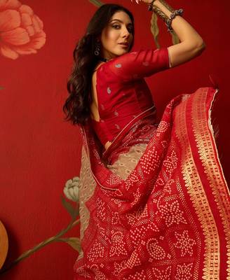 Beige georgette bandhni printed saree with unstitched blouse piece. 2