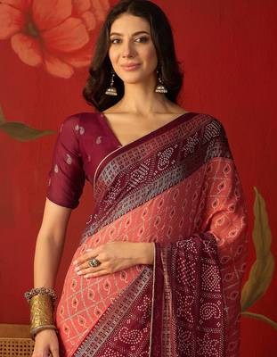 Pink georgette bandhni printed saree with unstitched blouse piece. 4
