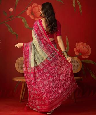 Pista georgette bandhni printed saree with unstitched blouse piece. 3