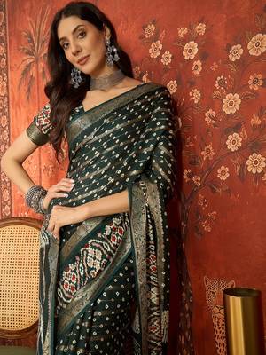 Green silk cotton bandhni saree with unstitched blouse piece. 2