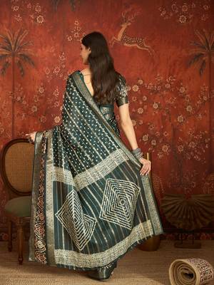 Green silk cotton bandhni saree with unstitched blouse piece. 3