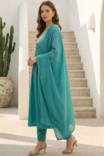 Women Ethnic Motifs Embroidered Pleated Thread Work Pure Cotton Kurta with Trousers & With Dupatta