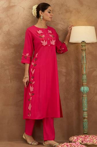 Women Floral Embroidered Regular Thread Work  Cotton Kurta with Trousers