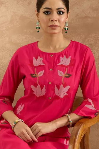 Women Floral Embroidered Regular Thread Work Pure Cotton Kurta with Trousers